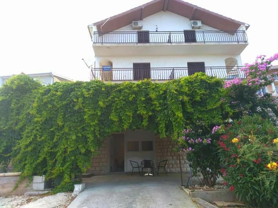 Apartmani Ruzmarin - Seget Donji, Trogir Ngoại thất bức ảnh
