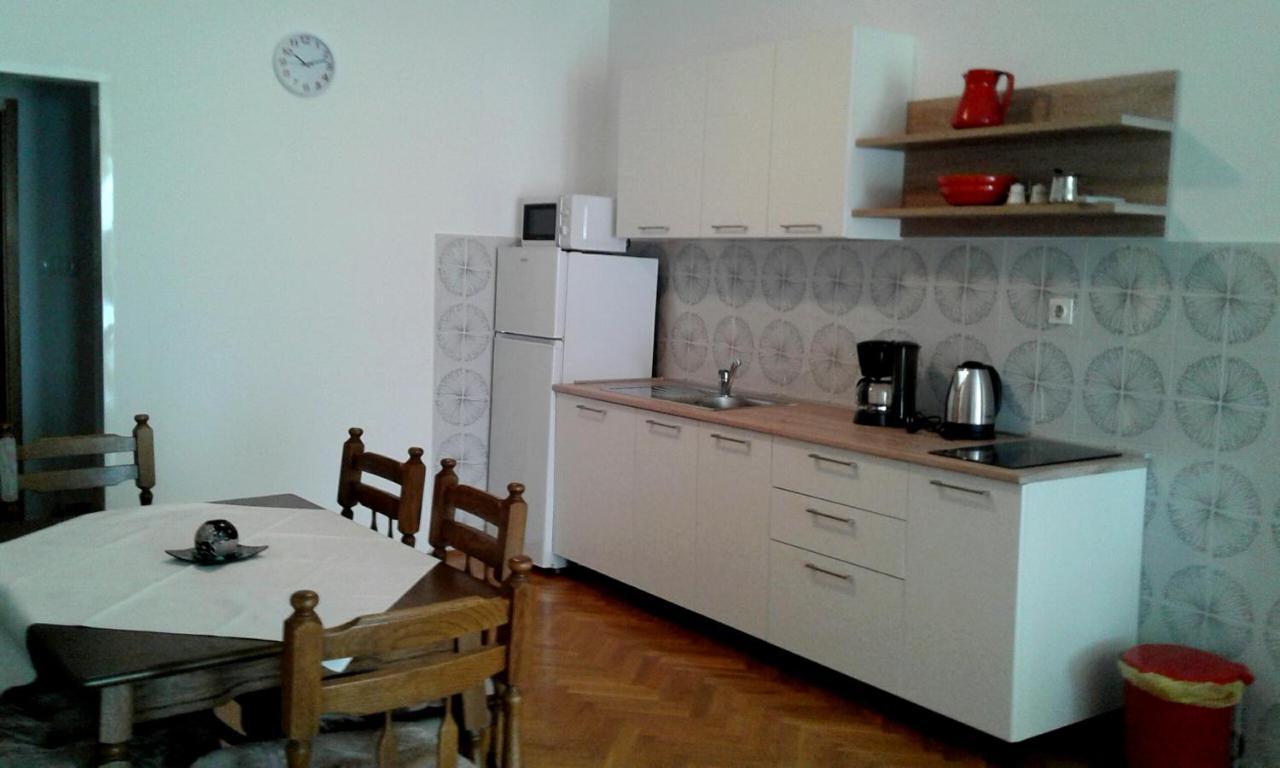 Apartmani Ruzmarin - Seget Donji, Trogir Ngoại thất bức ảnh