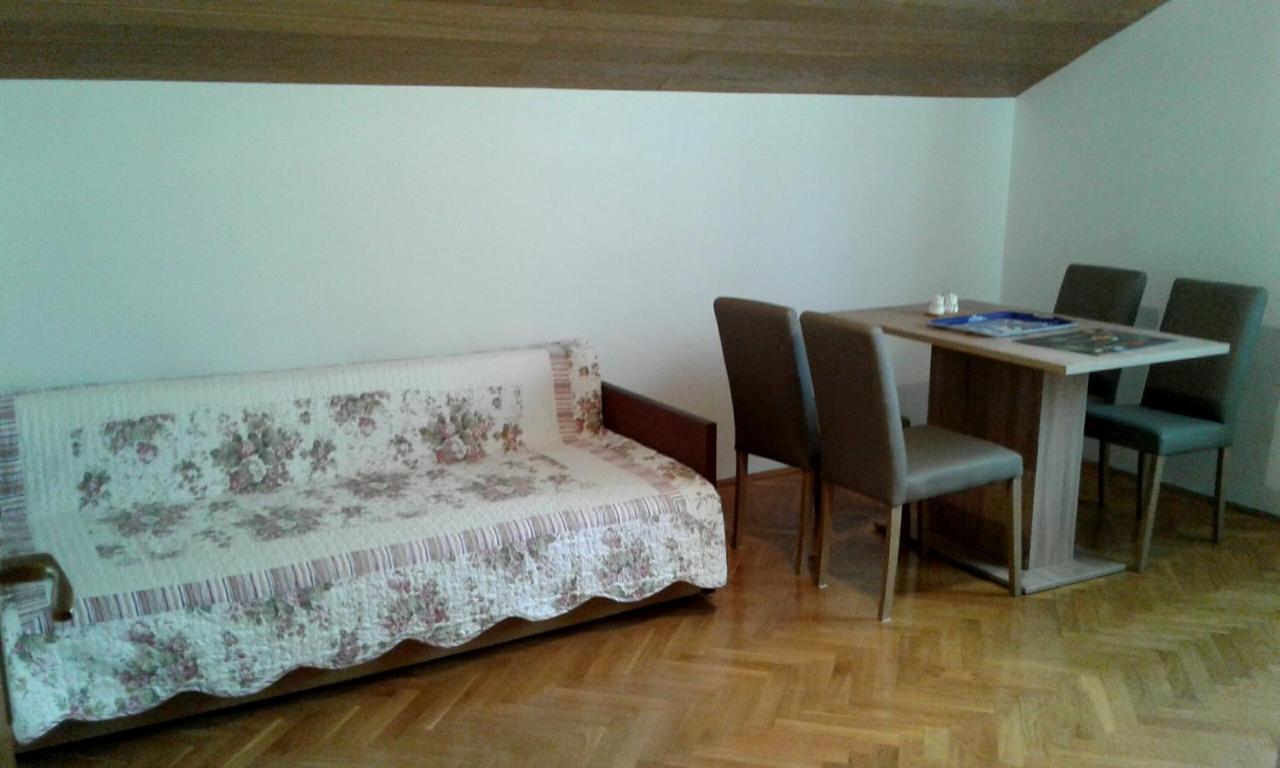 Apartmani Ruzmarin - Seget Donji, Trogir Ngoại thất bức ảnh