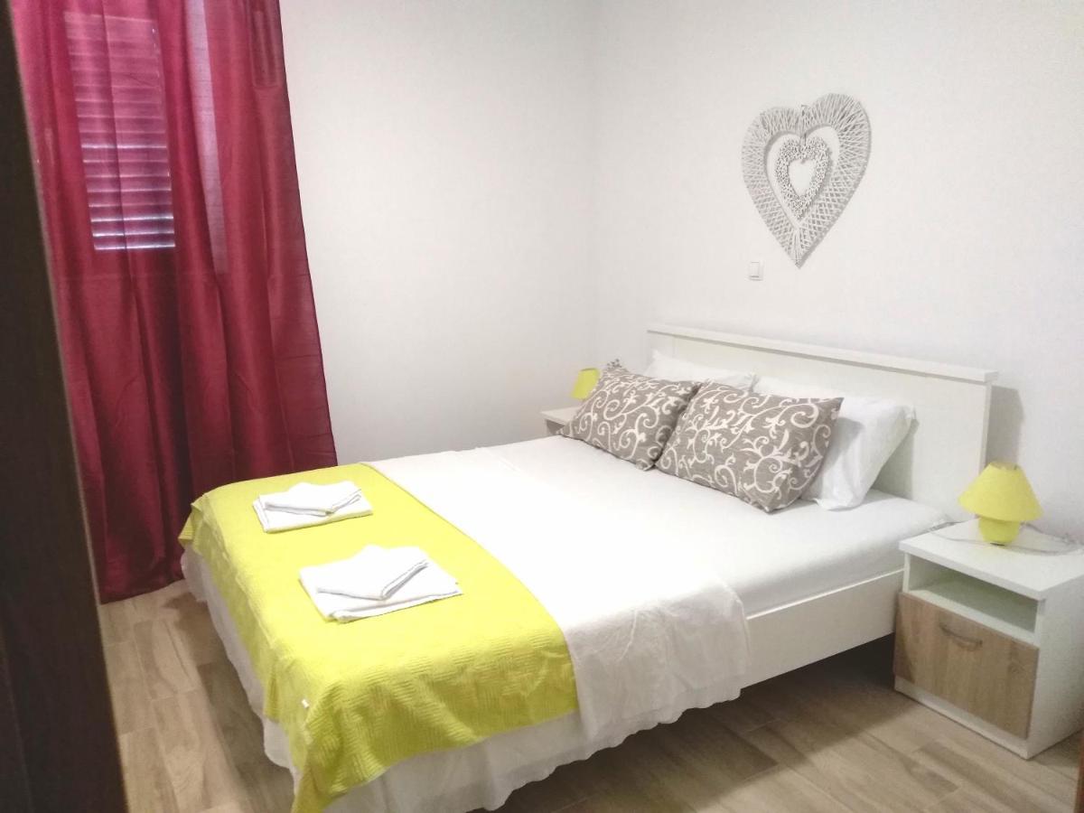 Apartmani Ruzmarin - Seget Donji, Trogir Ngoại thất bức ảnh