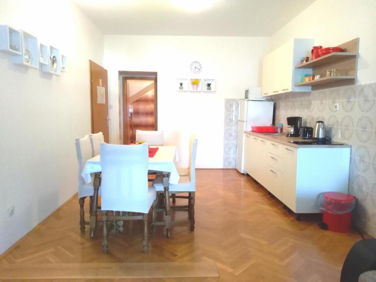 Apartmani Ruzmarin - Seget Donji, Trogir Ngoại thất bức ảnh