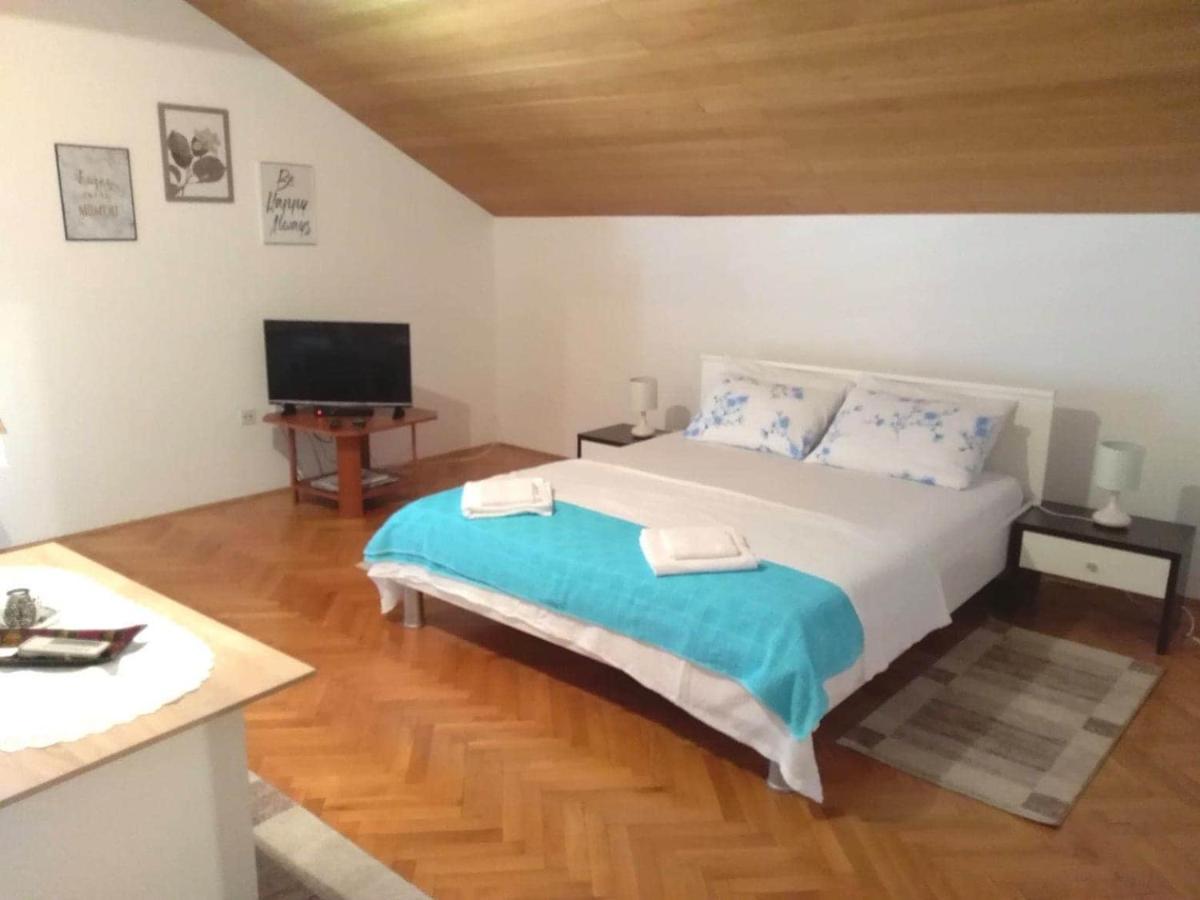 Apartmani Ruzmarin - Seget Donji, Trogir Ngoại thất bức ảnh
