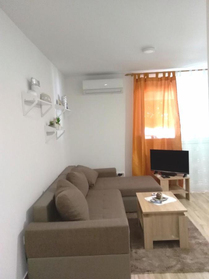 Apartmani Ruzmarin - Seget Donji, Trogir Ngoại thất bức ảnh