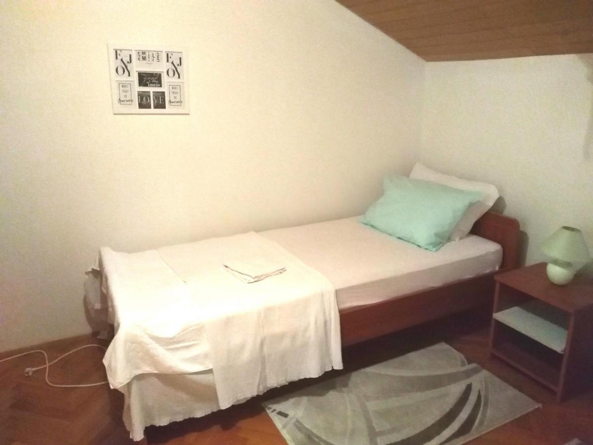 Apartmani Ruzmarin - Seget Donji, Trogir Ngoại thất bức ảnh